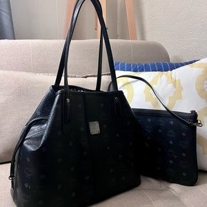 MCM Liz Reversible Medium Tote and Pouch NWT
